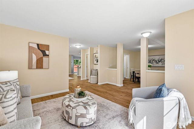 22754 NE 94th Way, Redmond, WA 98053