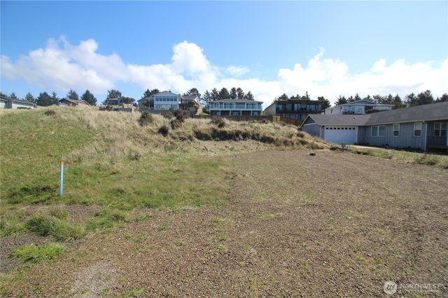 32606 I Street, Ocean Park, WA 98640