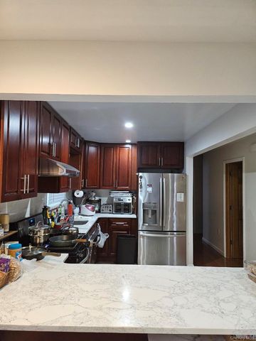 43-29 249th Street, Little Neck, NY 11363