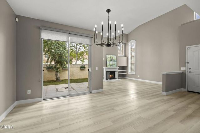 521 Sonata Way C, Simi Valley, CA 93065