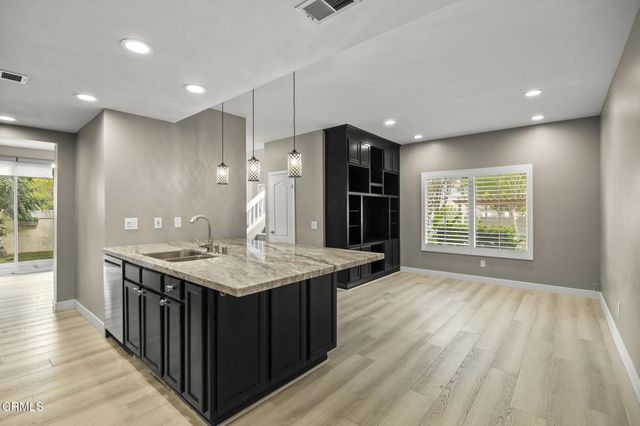 521 Sonata Way C, Simi Valley, CA 93065