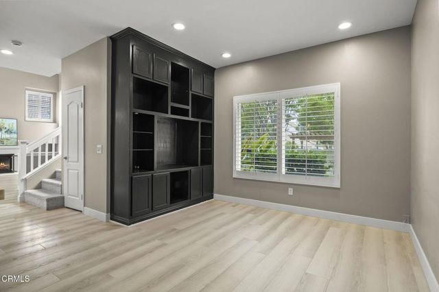 521 Sonata Way C, Simi Valley, CA 93065