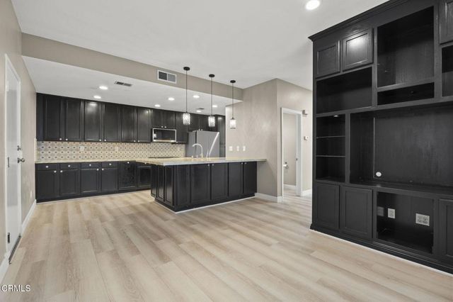 521 Sonata Way C, Simi Valley, CA 93065
