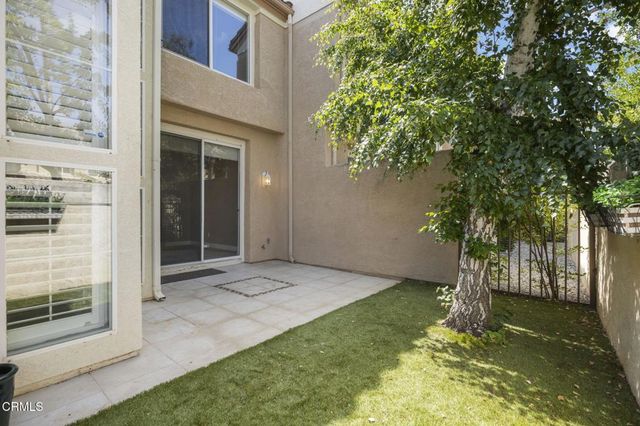 521 Sonata Way C, Simi Valley, CA 93065