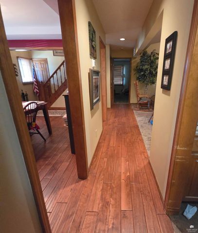 4428 SW Colly Creek Drive, Topeka, KS 66610