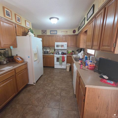 4428 SW Colly Creek Drive, Topeka, KS 66610