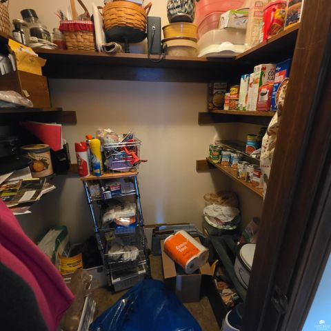 4428 SW Colly Creek Drive, Topeka, KS 66610