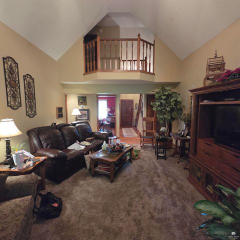 4428 SW Colly Creek Drive, Topeka, KS 66610