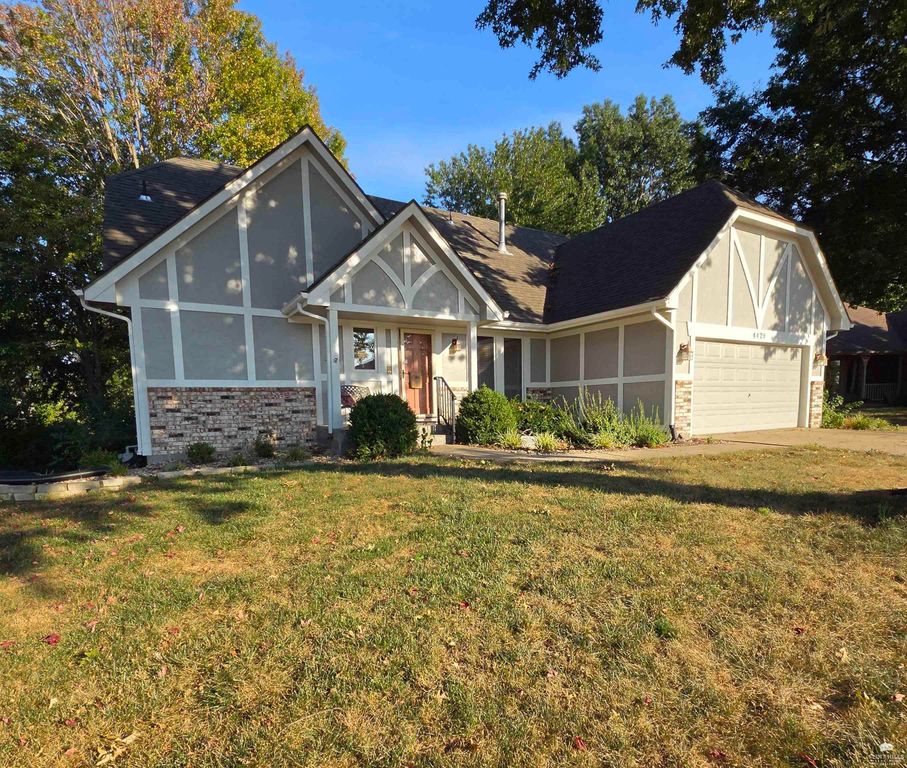 4428 SW Colly Creek Drive, Topeka, KS 66610