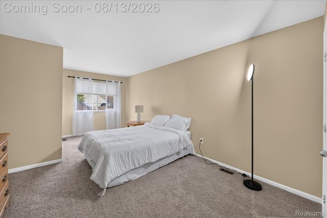 156 Morgan Drive 18, Canton Charter Township, MI 48188