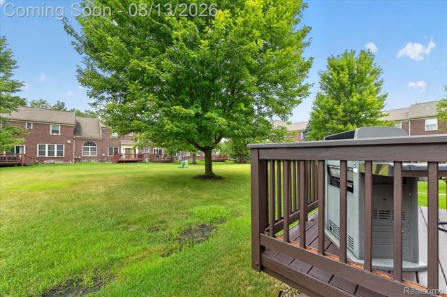 156 Morgan Drive 18, Canton Charter Township, MI 48188