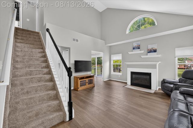 156 Morgan Drive 18, Canton Charter Township, MI 48188