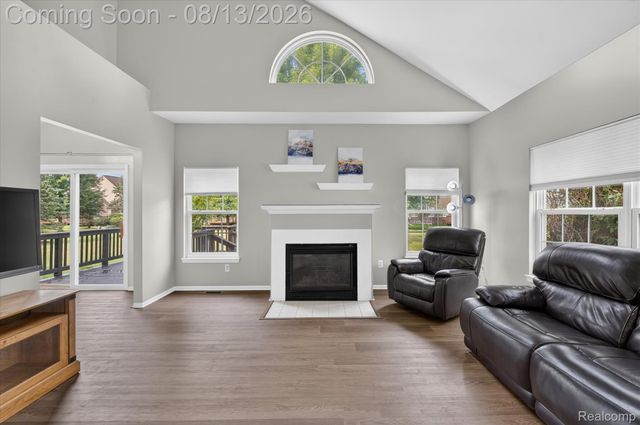 156 Morgan Drive 18, Canton Charter Township, MI 48188