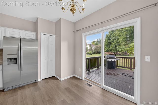 156 Morgan Drive 18, Canton Charter Township, MI 48188