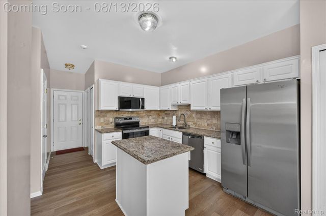 156 Morgan Drive 18, Canton Charter Township, MI 48188