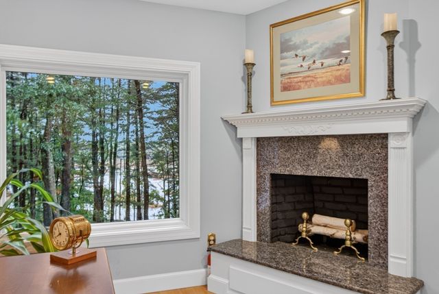 124 Williams Rd, Concord, MA 01742