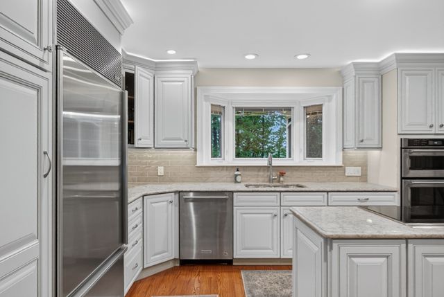 124 Williams Rd, Concord, MA 01742