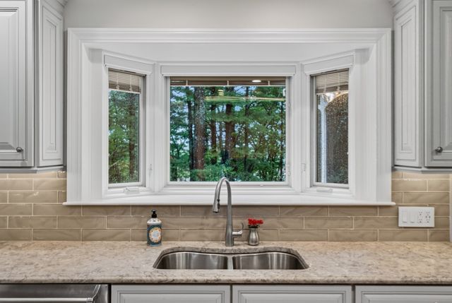 124 Williams Rd, Concord, MA 01742