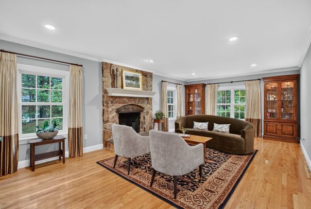 124 Williams Rd, Concord, MA 01742