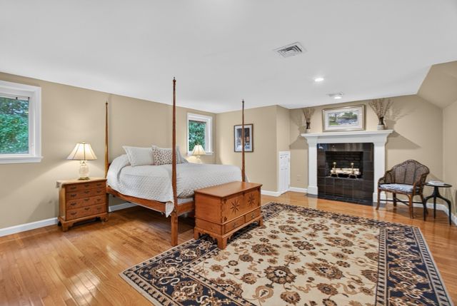 124 Williams Rd, Concord, MA 01742