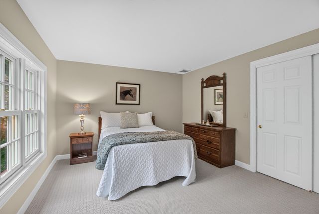 124 Williams Rd, Concord, MA 01742