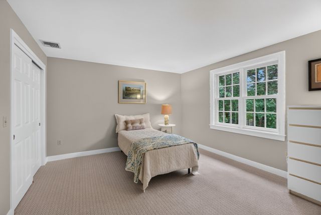 124 Williams Rd, Concord, MA 01742