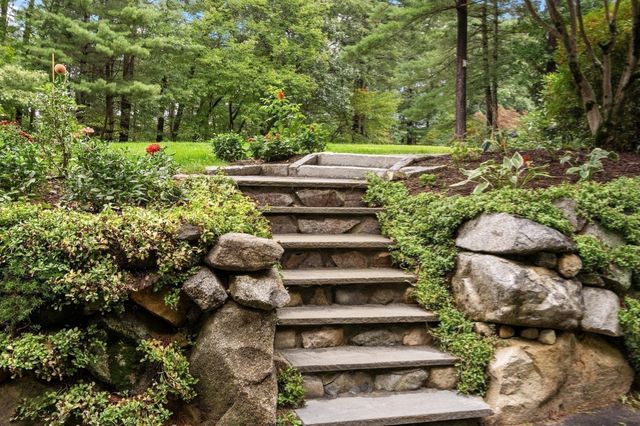 124 Williams Rd, Concord, MA 01742
