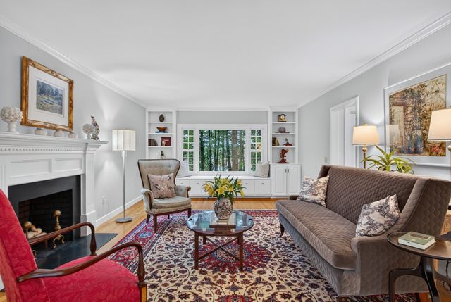 124 Williams Rd, Concord, MA 01742