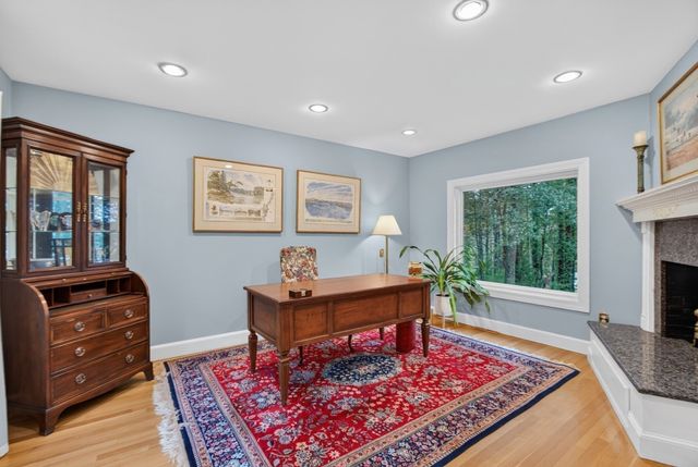 124 Williams Rd, Concord, MA 01742