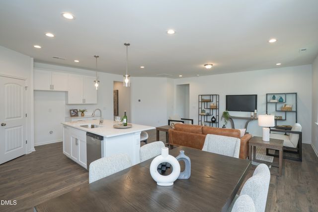 612 Providence Crk Drive, Fuquay Varina, NC 27526