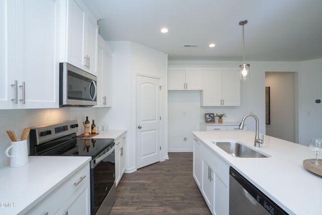 612 Providence Crk Drive, Fuquay Varina, NC 27526