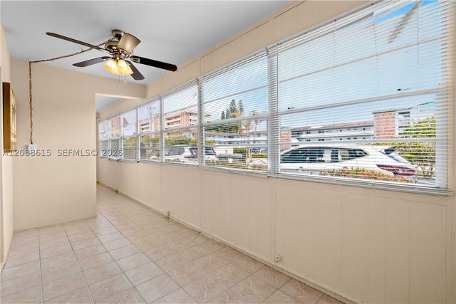 960 Crystal Lake Dr 112, Deerfield Beach, FL 33064