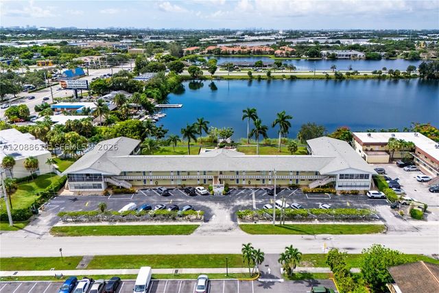 960 Crystal Lake Dr 112, Deerfield Beach, FL 33064