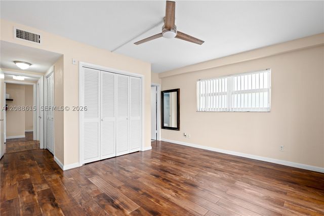 960 Crystal Lake Dr 112, Deerfield Beach, FL 33064