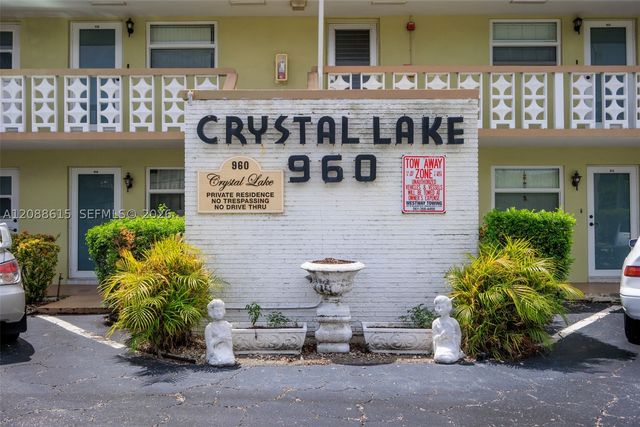960 Crystal Lake Dr 112, Deerfield Beach, FL 33064
