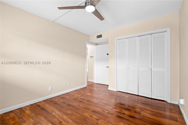 960 Crystal Lake Dr 112, Deerfield Beach, FL 33064