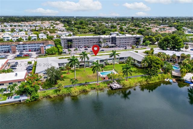 960 Crystal Lake Dr 112, Deerfield Beach, FL 33064
