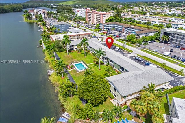 960 Crystal Lake Dr 112, Deerfield Beach, FL 33064