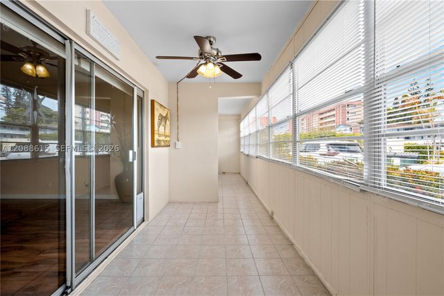 960 Crystal Lake Dr 112, Deerfield Beach, FL 33064