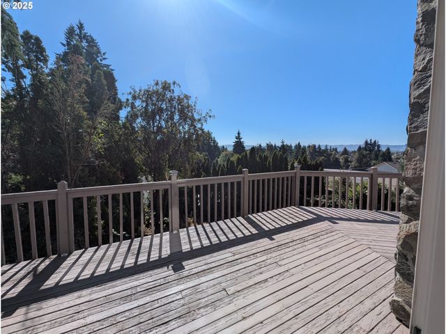 1306 MT BRYNION St, Kelso, WA 98626