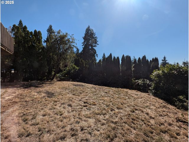 1306 MT BRYNION St, Kelso, WA 98626