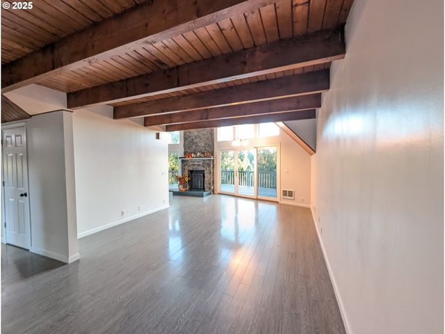 1306 MT BRYNION St, Kelso, WA 98626