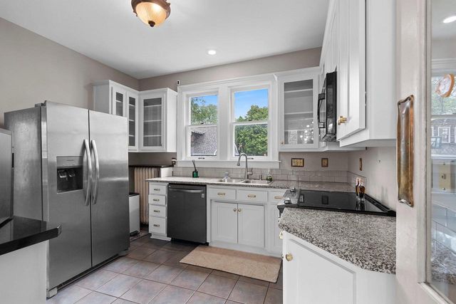 515 N BROADWAY STREET, De Pere, WI 54115