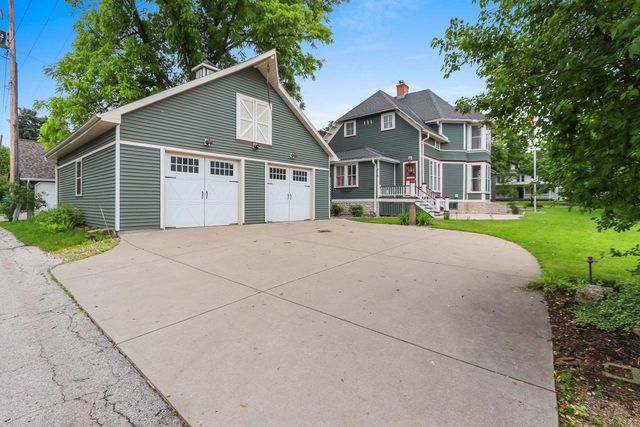 515 N BROADWAY STREET, De Pere, WI 54115