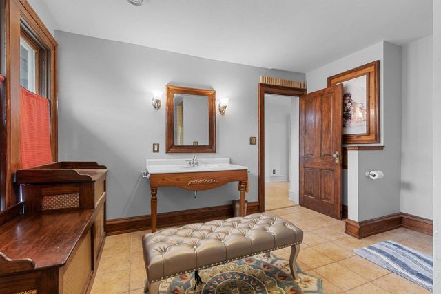 515 N BROADWAY STREET, De Pere, WI 54115