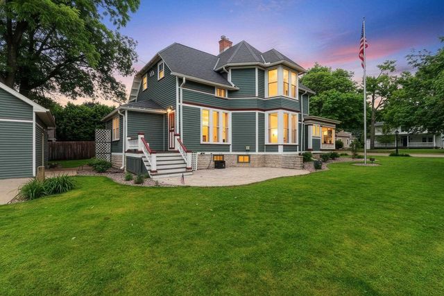 515 N BROADWAY STREET, De Pere, WI 54115