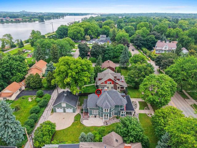 515 N BROADWAY STREET, De Pere, WI 54115