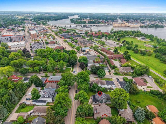 515 N BROADWAY STREET, De Pere, WI 54115