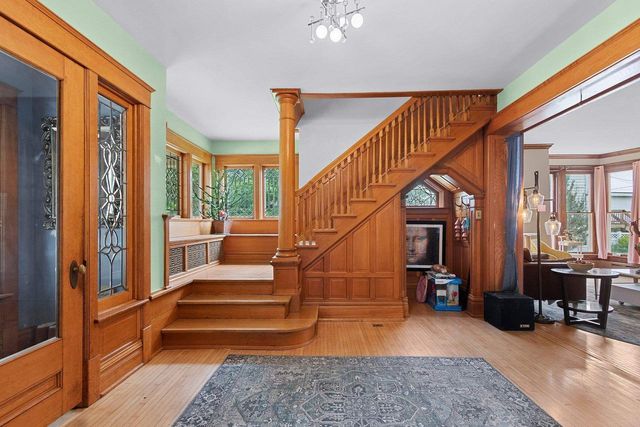 515 N BROADWAY STREET, De Pere, WI 54115