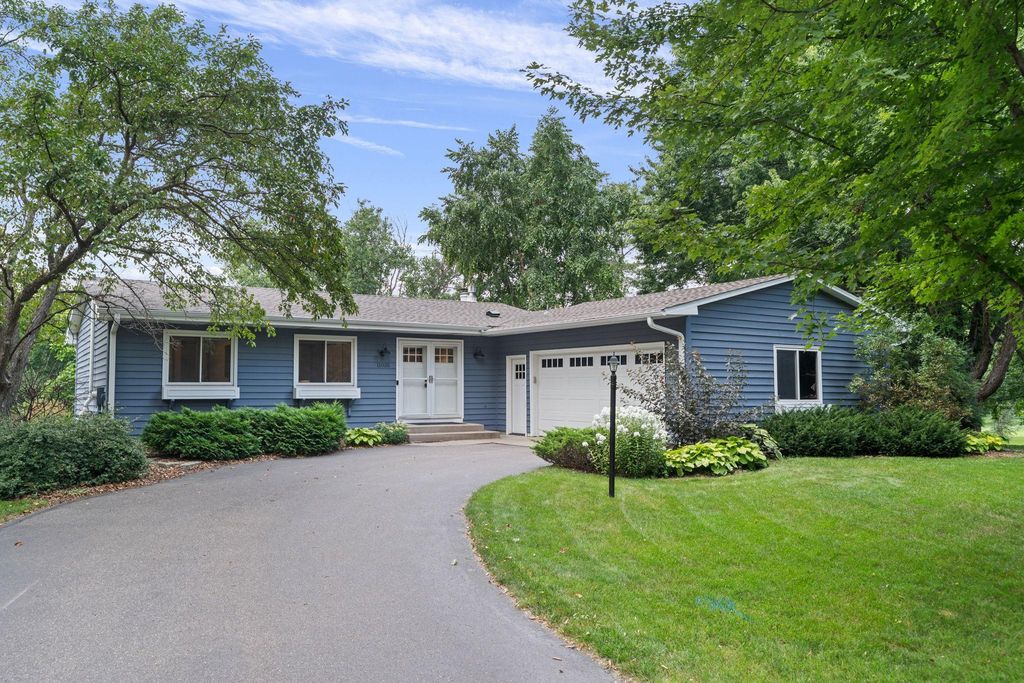 11035 38th Place N, Plymouth, MN 55441